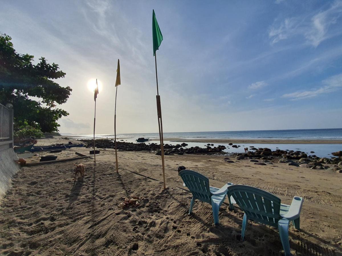 A Villas Resort & Restaurant Zamboanguita  Exterior photo