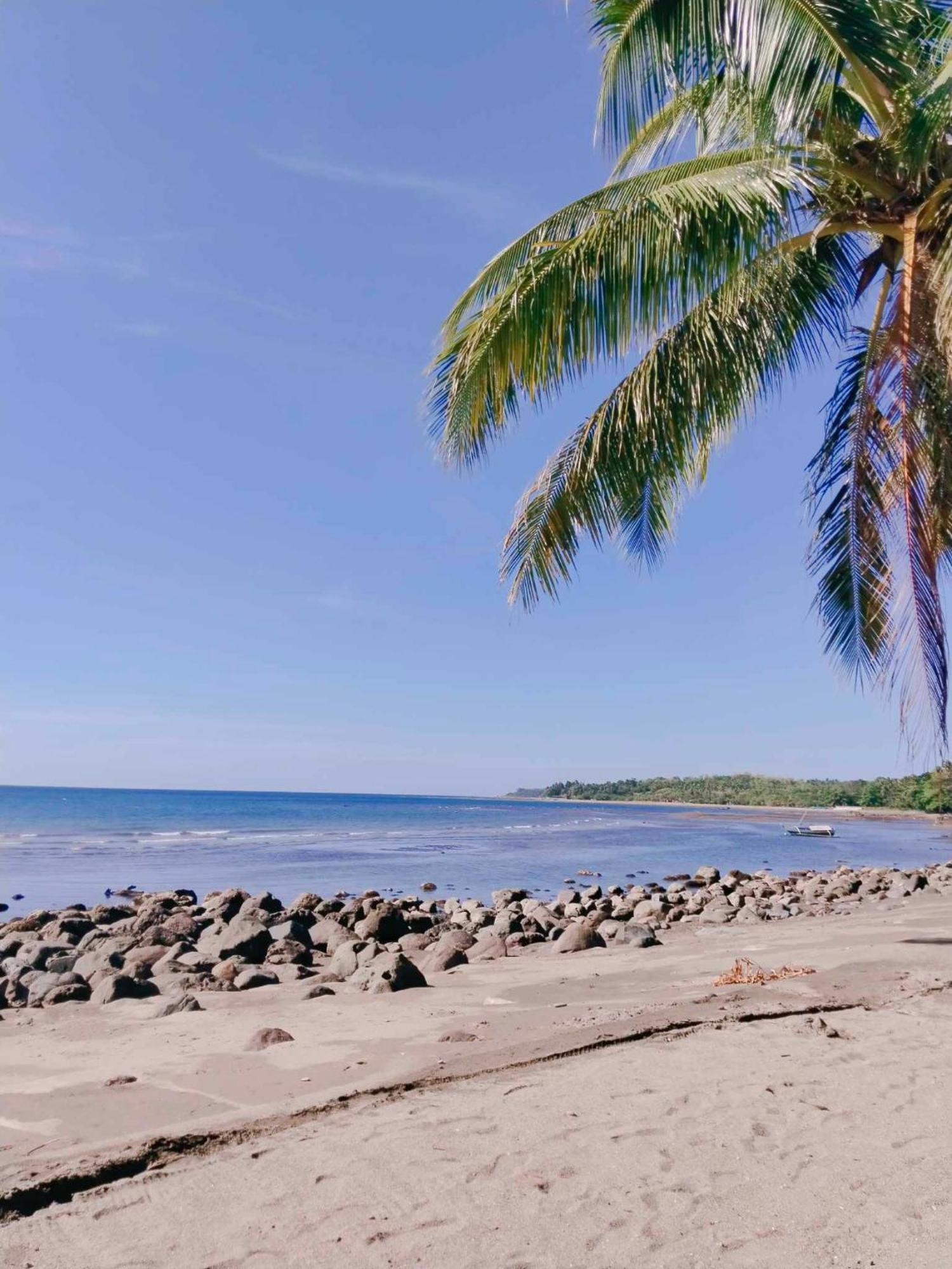 A Villas Resort & Restaurant Zamboanguita  Exterior photo